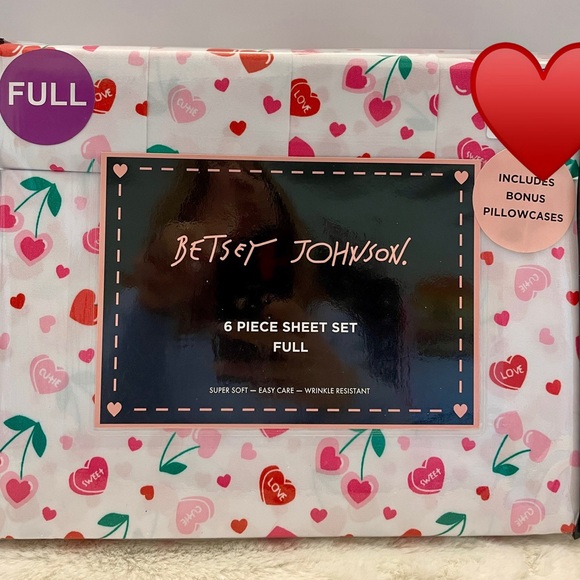 Betsey Johnson Other - BETSEY JOHNSON Sweet Tart Heart Cherries Microfiber VALENTINES Full Sheet‎ Set